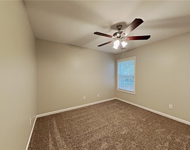 2184 Longmont Drive - Photo Thumbnail 3