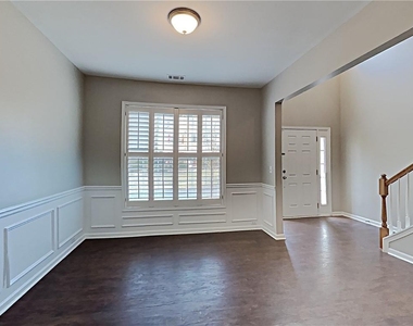 2184 Longmont Drive - Photo Thumbnail 16