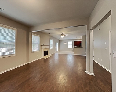2184 Longmont Drive - Photo Thumbnail 14