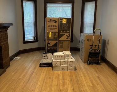3111 N Racine Avenue - Photo Thumbnail 4