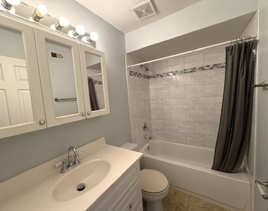 1905 Tall Oaks Drive - Photo Thumbnail 6