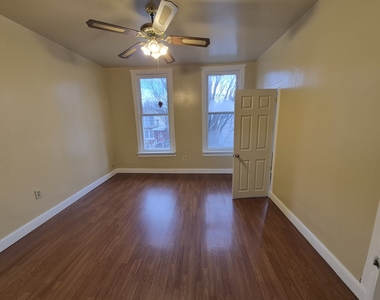 2046 W 19th Street - Photo Thumbnail 2