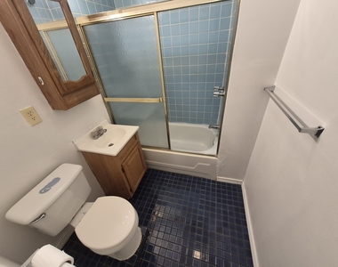 2046 W 19th Street - Photo Thumbnail 7