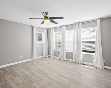5117 Woodmere Court - Photo Thumbnail 15