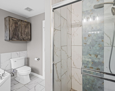 5117 Woodmere Court - Photo Thumbnail 18