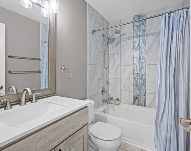 5117 Woodmere Court - Photo Thumbnail 14