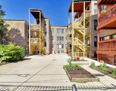 3149 W Lyndale Street - Photo Thumbnail 25