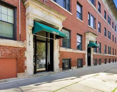 3149 W Lyndale Street - Photo Thumbnail 1