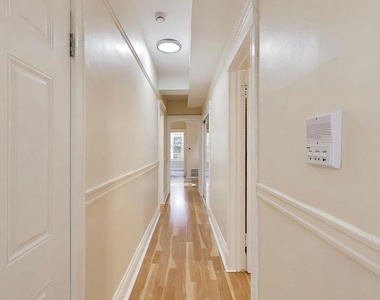 3149 W Lyndale Street - Photo Thumbnail 3