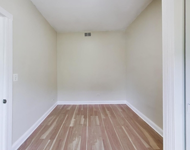 3149 W Lyndale Street - Photo Thumbnail 16
