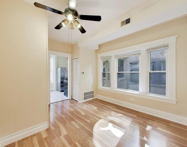 3149 W Lyndale Street - Photo Thumbnail 7
