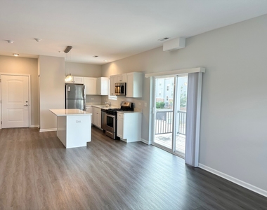 853 E Main Street - Photo Thumbnail 3