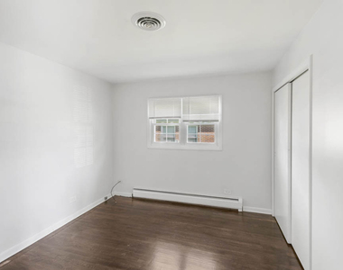 11212 1st Street - Photo Thumbnail 6