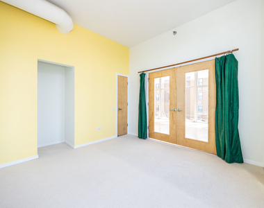 1000 W Leland Avenue - Photo Thumbnail 10