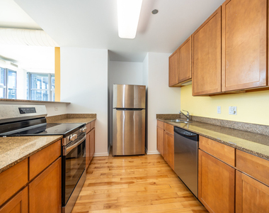 1000 W Leland Avenue - Photo Thumbnail 12