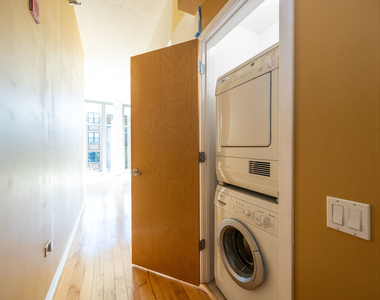 1000 W Leland Avenue - Photo Thumbnail 14
