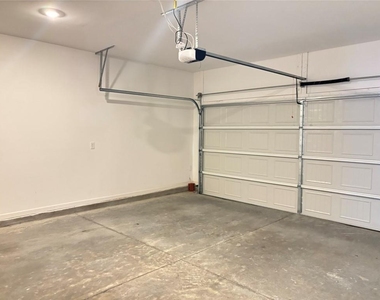 104 Mission Boulevard - Photo Thumbnail 17