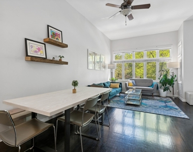 1816 S Calumet Avenue - Photo Thumbnail 3