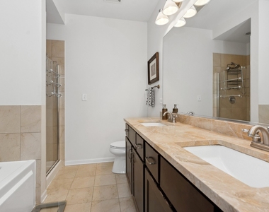 1816 S Calumet Avenue - Photo Thumbnail 13