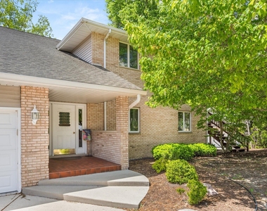 2427 Reynolds Manor Drive - Photo Thumbnail 1