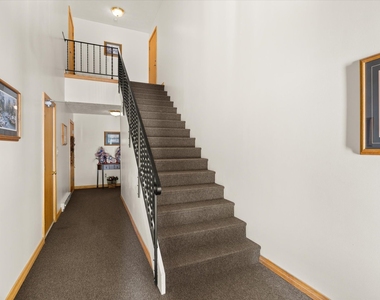 2427 Reynolds Manor Drive - Photo Thumbnail 3