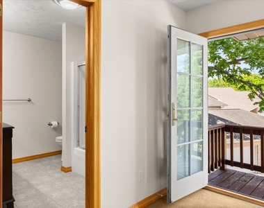 2427 Reynolds Manor Drive - Photo Thumbnail 21