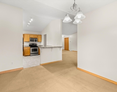 2427 Reynolds Manor Drive - Photo Thumbnail 14