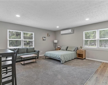 1701 Hawthorne Avenue - Photo Thumbnail 1