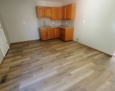21538 Gailine Avenue - Photo Thumbnail 3
