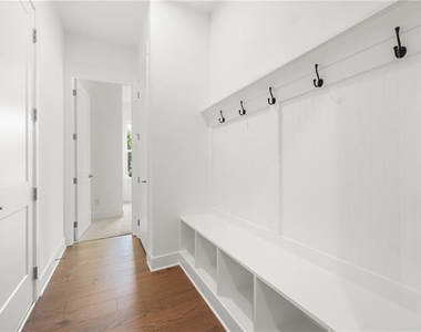 2815 Medford Drive - Photo Thumbnail 20