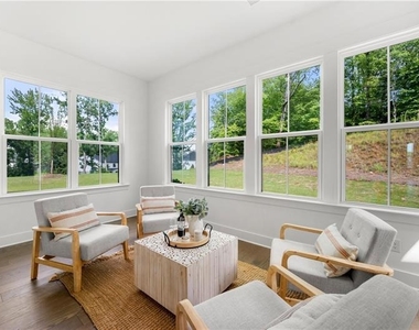 2815 Medford Drive - Photo Thumbnail 15