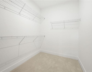 2815 Medford Drive - Photo Thumbnail 32
