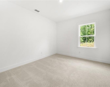 2815 Medford Drive - Photo Thumbnail 40