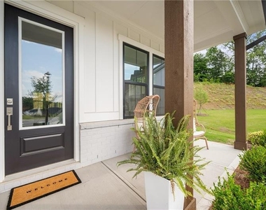 2815 Medford Drive - Photo Thumbnail 1