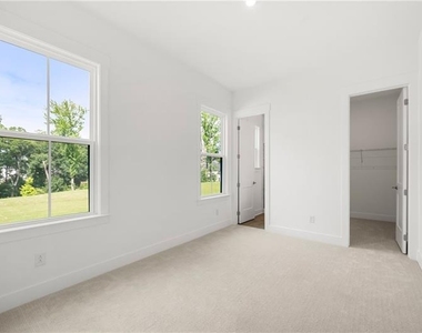 2815 Medford Drive - Photo Thumbnail 21