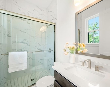 2815 Medford Drive - Photo Thumbnail 23