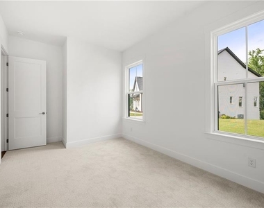 2815 Medford Drive - Photo Thumbnail 22