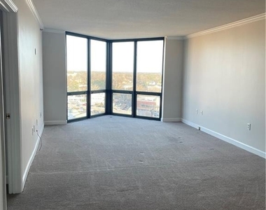 2870 Pharr Court South Nw - Photo Thumbnail 6