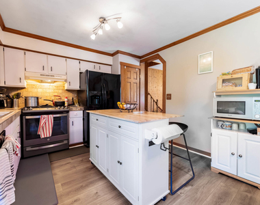 361 Lyons Drive - Photo Thumbnail 5