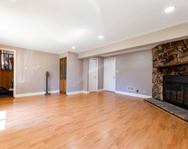361 Lyons Drive - Photo Thumbnail 13