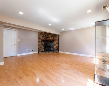 361 Lyons Drive - Photo Thumbnail 12