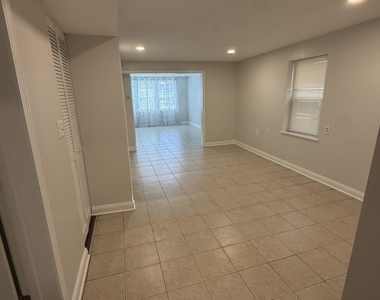 3008 S Homan Avenue - Photo Thumbnail 3
