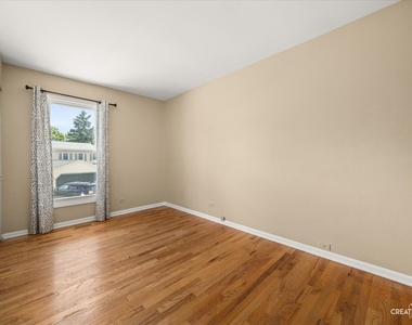 572 Oswego Drive - Photo Thumbnail 8