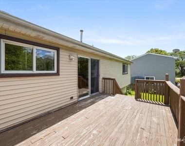 572 Oswego Drive - Photo Thumbnail 15