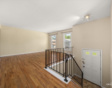 572 Oswego Drive - Photo Thumbnail 2