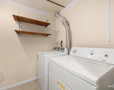 572 Oswego Drive - Photo Thumbnail 13