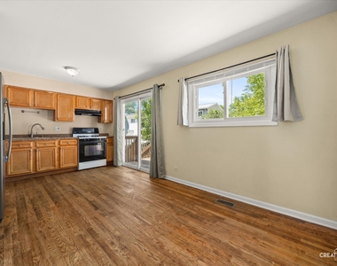 572 Oswego Drive - Photo Thumbnail 4