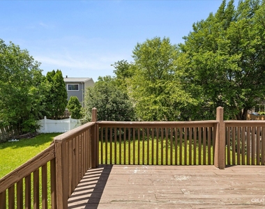 572 Oswego Drive - Photo Thumbnail 14