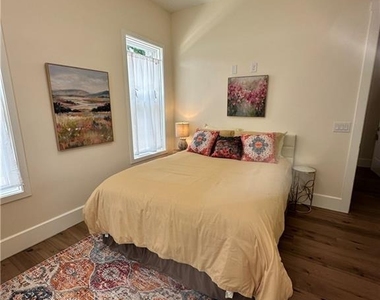 5995 Spring Street - Photo Thumbnail 9