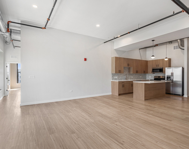 805 N Milwaukee Avenue - Photo Thumbnail 9